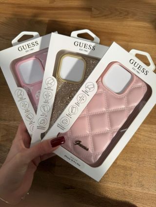 ✨ Originál kryty GUESS v rôznych dizajnoch ✨ Vyber si svoju štýlovú ochranu mobilu — klasické monogramy, prepracované...