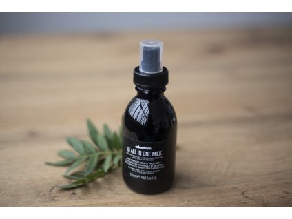 OI Bezoplachové multifunkční mléko ve spreji 135 ml