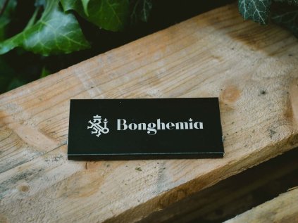 1 papírky černé bng