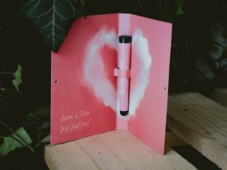 Jeslti se chceš letos na Valentýna vytasit s něčím originálnějším, než je růže, daruj své drahé polovičce valentýnská...