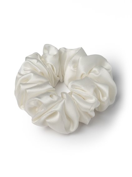 Bílá hedvábná scrunchie gumička normální