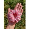 Baby růžová hedvábná scrunchie gumička normální