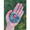 Zelenošedá hedvábná scrunchie gumička mini