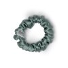 Zelenošedá hedvábná scrunchie gumička mini