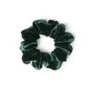 Tmavě zelená hedvábná scrunchie sametka normální