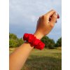 Červená hedvábná scrunchie gumička normální