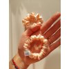 Peach fuzz hedvábná scrunchie gumička mini