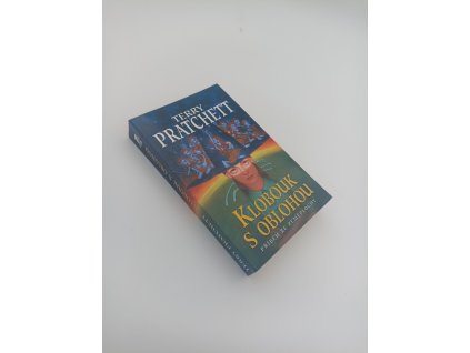 pratchett klobouk s oblohou