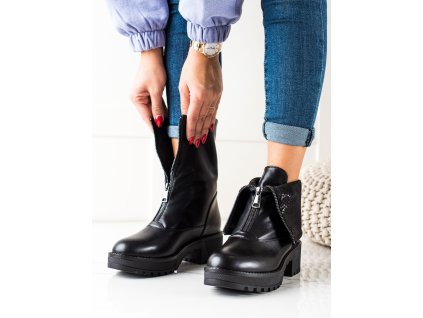 WORKERY S OHNUTÝM SVRŠKEM VINCEZA