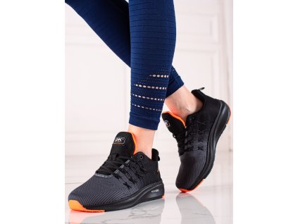 LEHKÉ SPORTOVNÍ SNEAKERSY DK