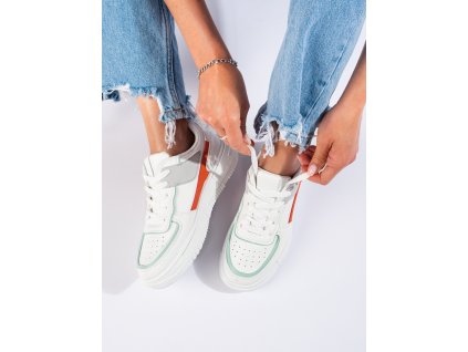 Šněrovací dámské tenisky na platformě  z ekologické kůže bílé (Velikost 37.5)