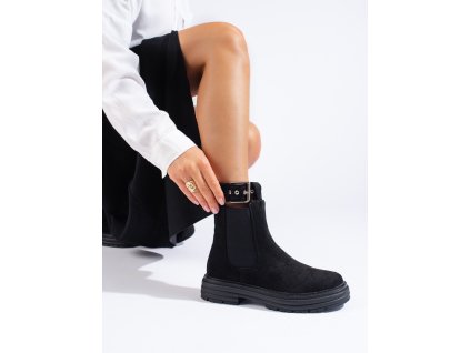 Černé semišové kotníkové boty se sponou (Velikost 36)