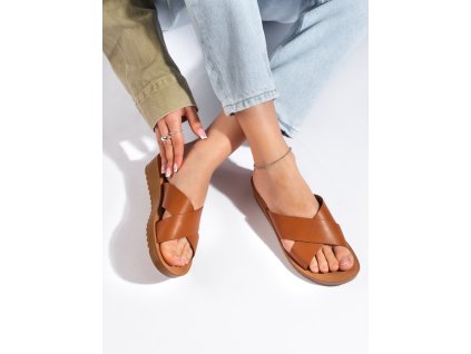 Hnědé dámské nazouváky na platformě (Velikost 36)