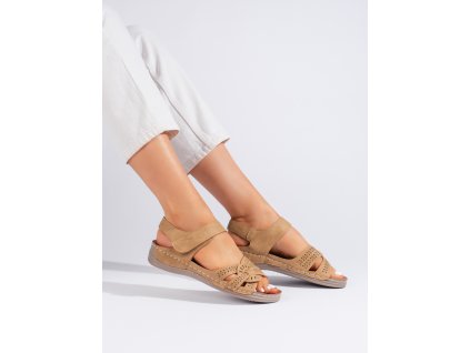 Lehké dámské hnědé sandály na nízkém klínku (Velikost 36)