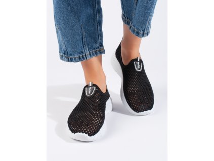Dírkované slip-on černé sportovní boty (Velikost 36)