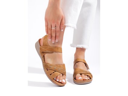Lehké dámské sandály na platformě camel (Velikost 36)