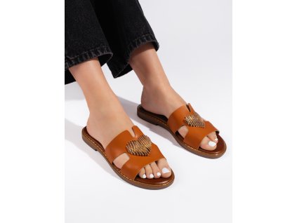 Hnědé elegantní nazouváky se zlatým srdíčkem