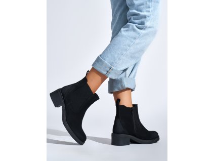 Černé kotníkové boty na nízkém podpatku (Velikost 36)