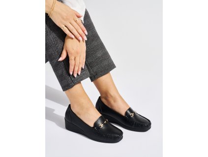 Černé dírkované mokasíny na nízkém klínku (Velikost 36)