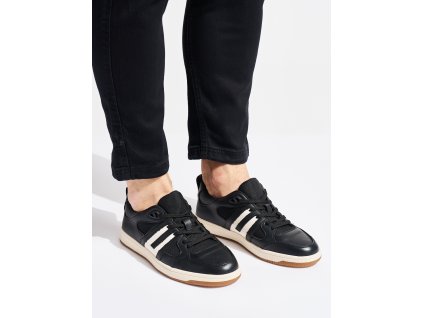 Černé sportovní boty z eko kůže (Velikost 40)