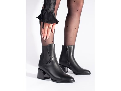 Černé kotníkové boty s elastickým svrškem (Velikost 36)