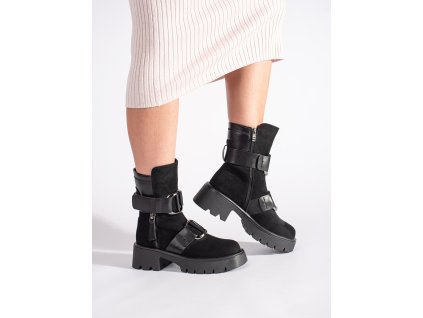 Černé semišové dámské kotníkové boty s přezkou