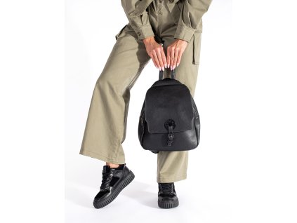 Klasický černý dámský batoh (Velikost one size)