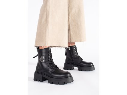 Kožené černé kotníkové boty na hrubé podrážce (Velikost 36)