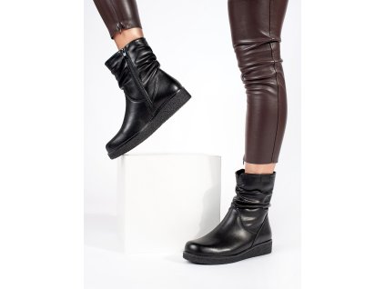 Černé kožené dámské boty na nízkém klínku s krčeným svrškem Sergio Leone (Velikost 36)