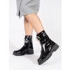Černé lakované kotníkové boty  s ozdobným zámkem (Velikost 36)