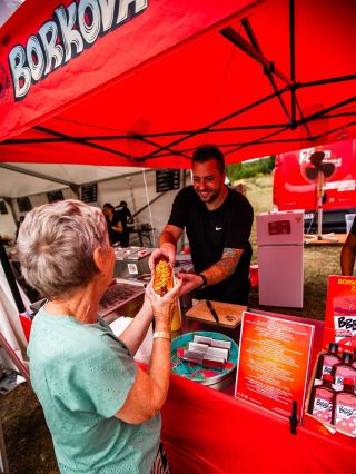 BORKObidlo HOT-DOG spojuje lidi a dělá svět betelným tymplem pro život 🔥