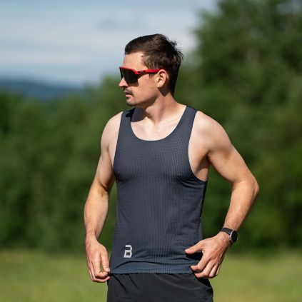 BOSA Endurance Tank top Pure black web