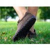 967 2 panske barefoot boty tenisky outdoor hnede kozene aylla keck lifestyle detail 1