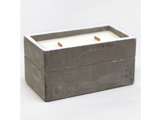 Sojové Svíčky v Betonu Velké Hřebíček a Tmavé Santalové dřevo