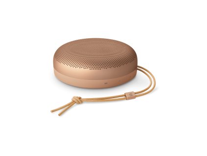 Packshot Beosound A1 3rd Gen Honey Tone Perspective 0015 s1200x1200px