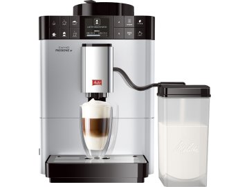 Melitta Passione OT Stříbrná, pohled zepředu s nádobou na mléko