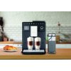 Melitta CI Touch černá, pohled zepředu se zátiším