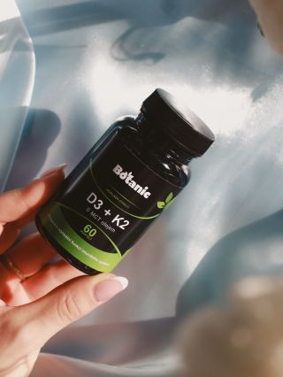 Vitamín D3 + K2 máme teď v akci 2+1 ZDARMA. 🌱 Jedna kapsle denně přispívá k: • funkci imunitního systému • pevné kosti a...