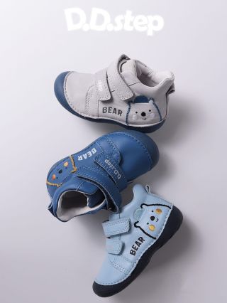 👣 DD Step – alternatíva barefoot pre najmenších 🐻💙 Hľadáš pohodlné topánočky pre prvé krôčiky, ktoré rešpektujú detskú...