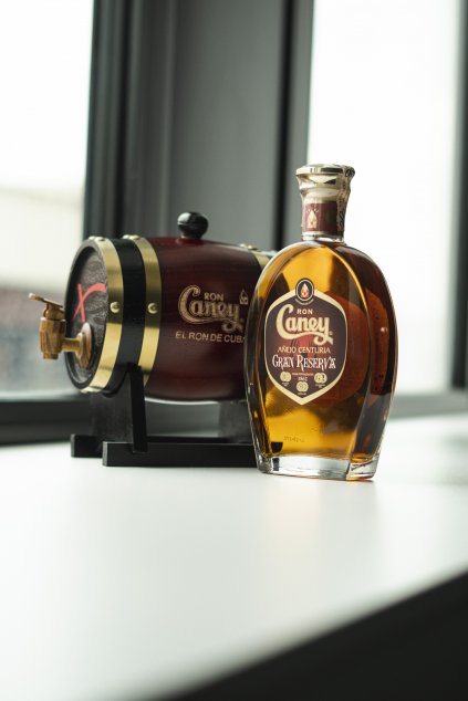 CANEY GRAN RESERVA 0.70L 40% + ORIGINÁL SÚDOK 1L