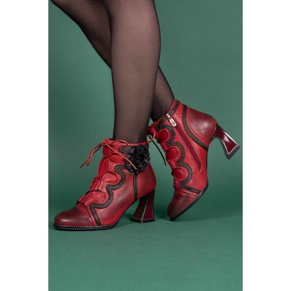 Červené kožené kotníčkové boty Laura Vita 1