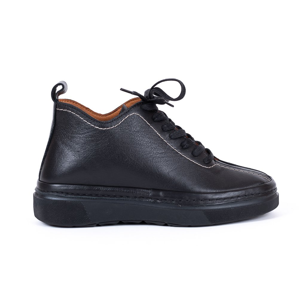Dámské černé kožené kotníčkové boty bez vyteplení 1