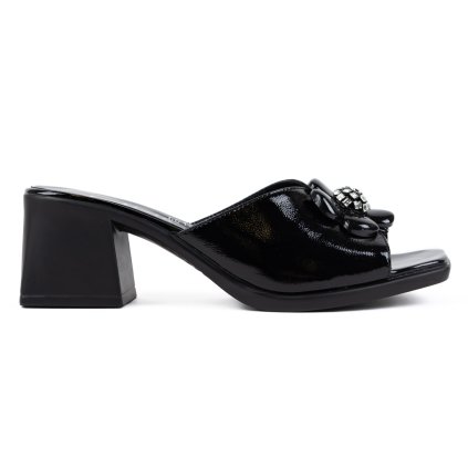 Dámské černé elegantní nazouváky z lakované kůže