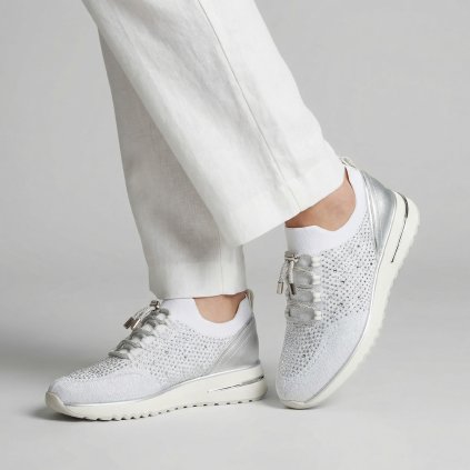 Dámské stříbrné tenisky Marco Tozzi s třpytivými kamínky