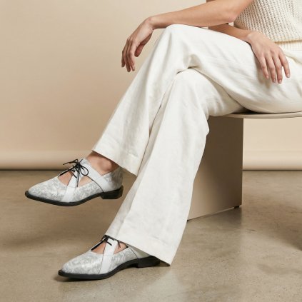 Dámské šedé polobotky Letizia s originálním prostřihem na nártu 6