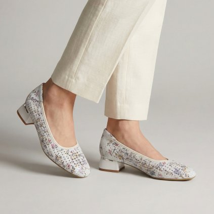 Dámské bílé perforované kožené lodičky s květinovým potiskem
