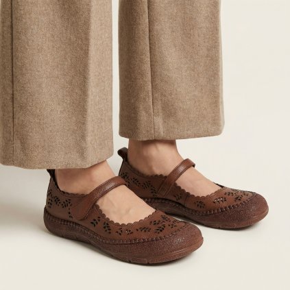 Dámské čokoládově hnědé kožené perforované baleríny