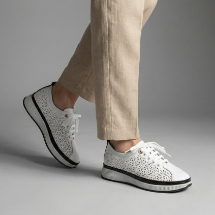 Dámské bílé perforované kožené polobotky Letizia 6