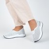 Dámské bílé kožené perforované slip on tenisky Letizia 8