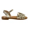 Dámské zlaté sandály Letizia na nízkém podpatku 2